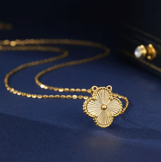 Collar Trebol Acero Inoxidable (Pre-orden)