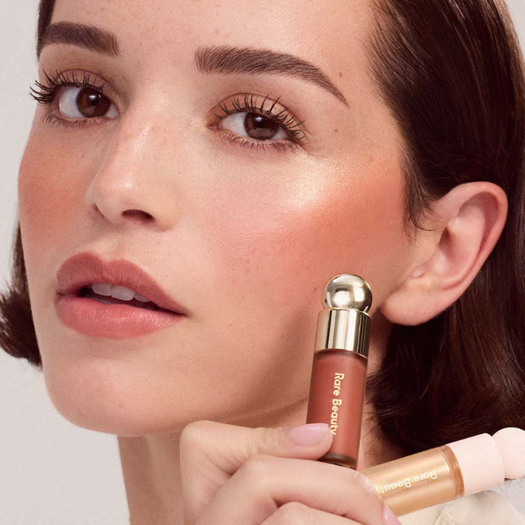 RARE BEAUTY kit warm radiance duo (set de iluminador y rubor) (Pre-order)